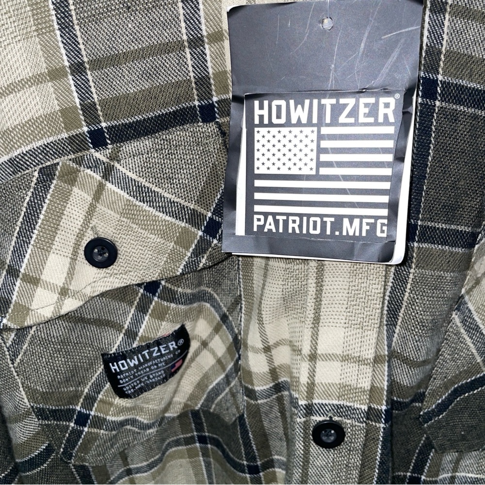 Howitzer Patriots MFG. plaid shirt hoodie.  New with tags. Size 3X. - Picture 2 of 7